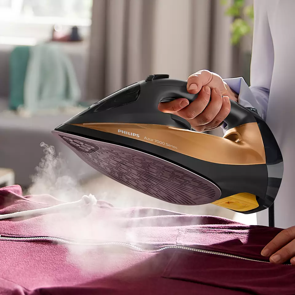 Philips 7000 Series HV Steam Iron Black/Gold DST7040/86