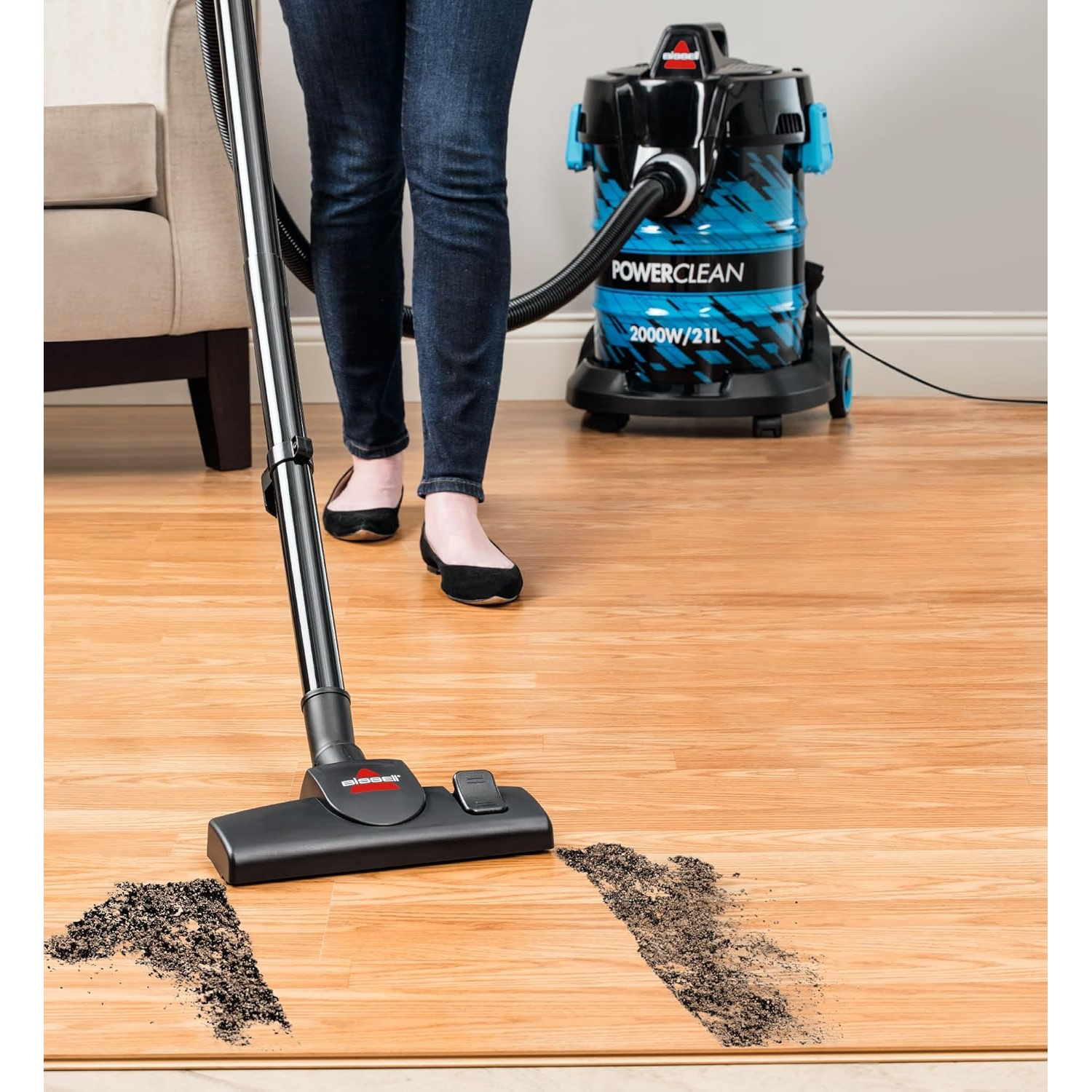 Bissell Drum PowerClean 2000W Dry 21L Vacuum Cleaner, floor nozzle + 2 extension wand + hose assembly + crevice + tool brush + filter bag w/ bag stand, Made in China.