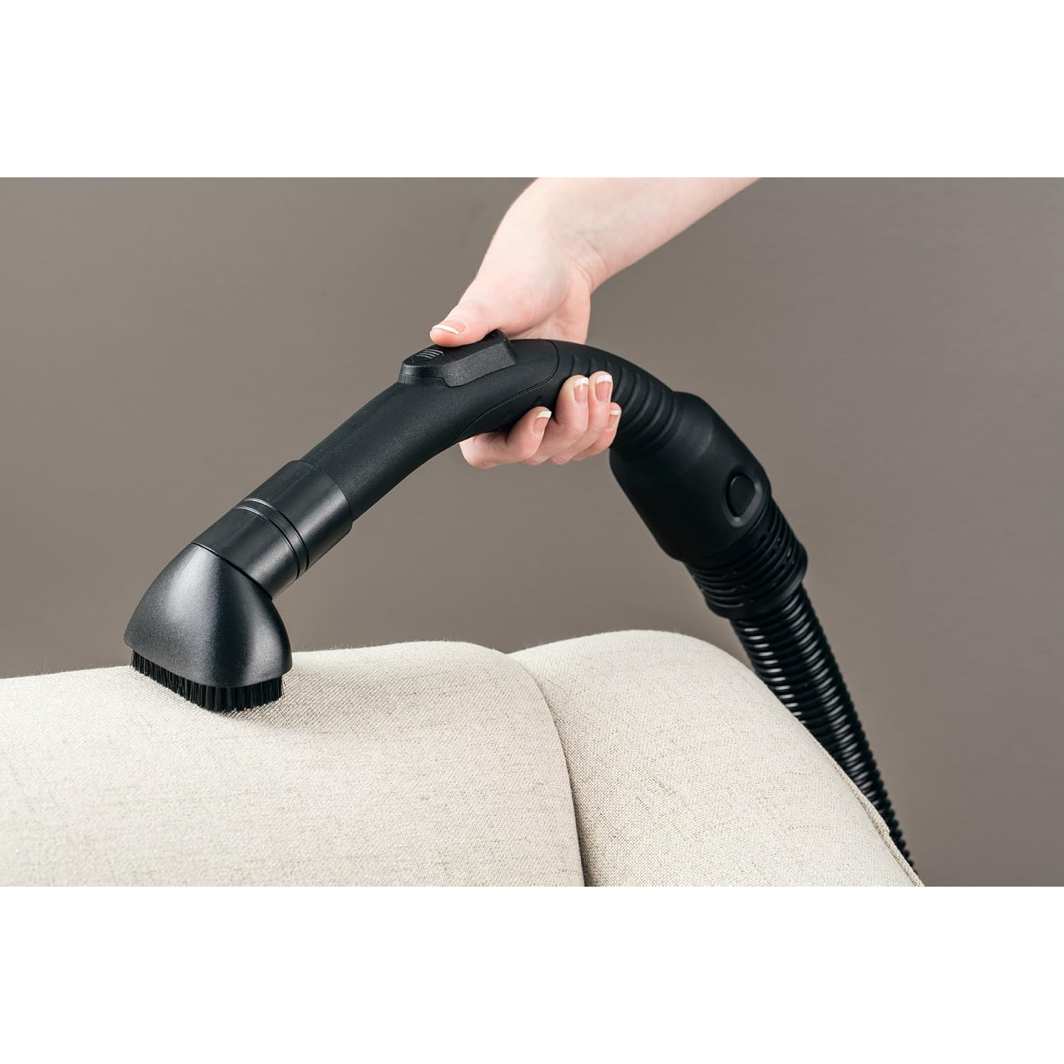 Bissell Drum PowerClean 2000W Dry 21L Vacuum Cleaner, floor nozzle + 2 extension wand + hose assembly + crevice + tool brush + filter bag w/ bag stand, Made in China.