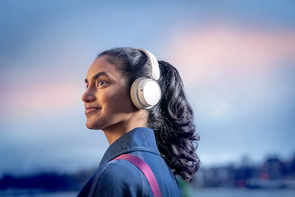 Philips 4000 series On-ear wireless headphones TAH4209WT/00