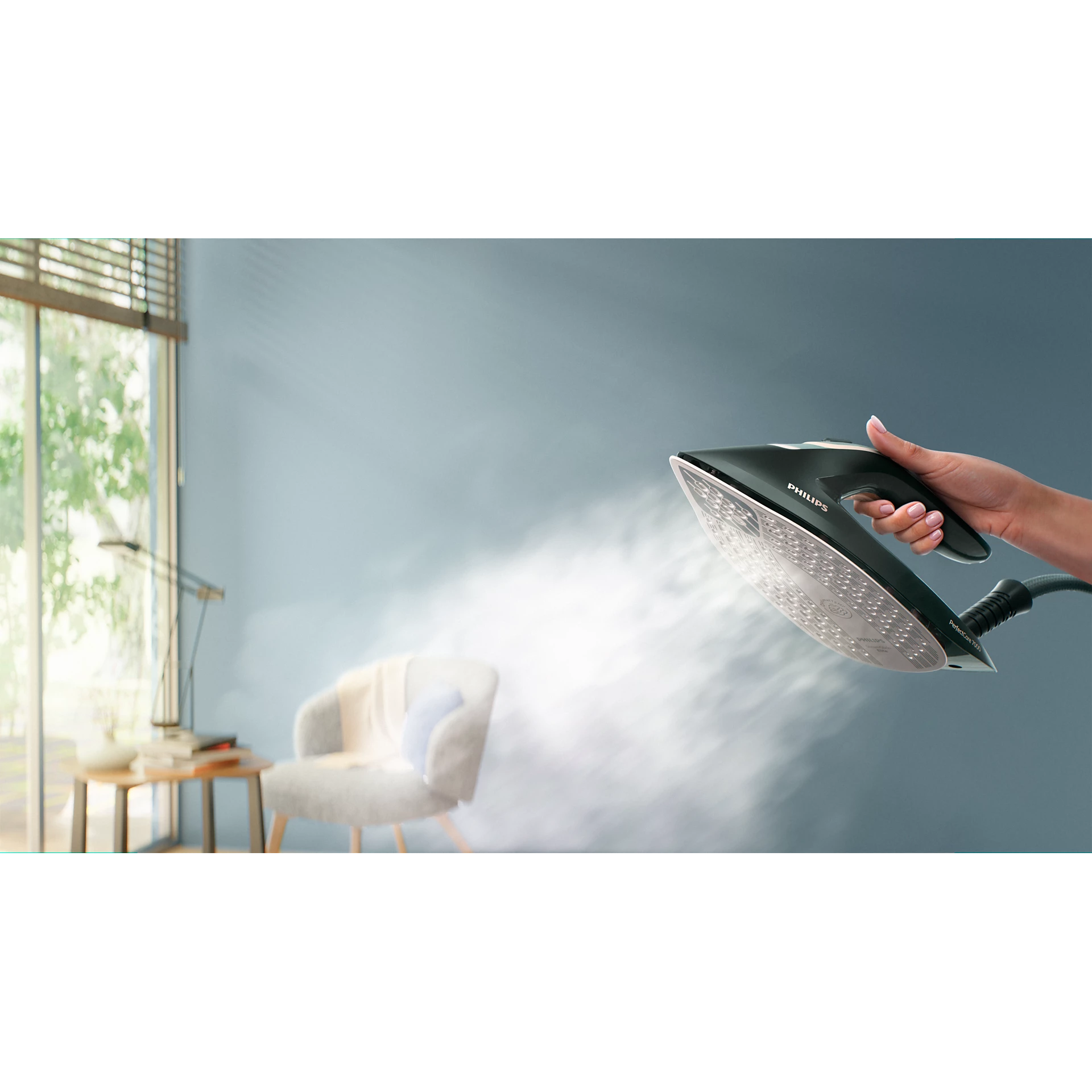 Philips PSG7300/26 7000 Series, PerfectCare Steam Generator, Automatic steaming with motion sensor detection, 1.5L water tank, 2850 W Power, 2 Years Warranty.